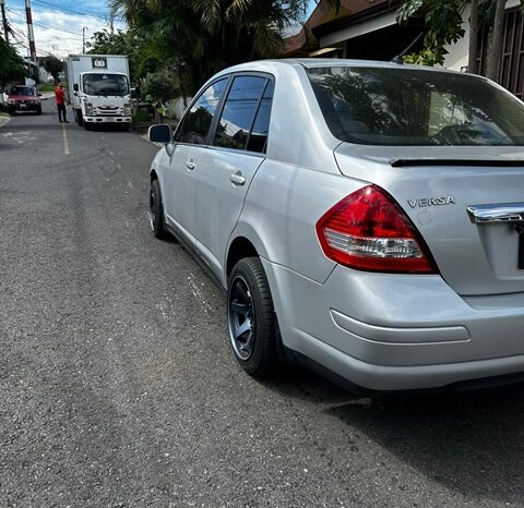
								Usado 2008 Nissan Versa full									